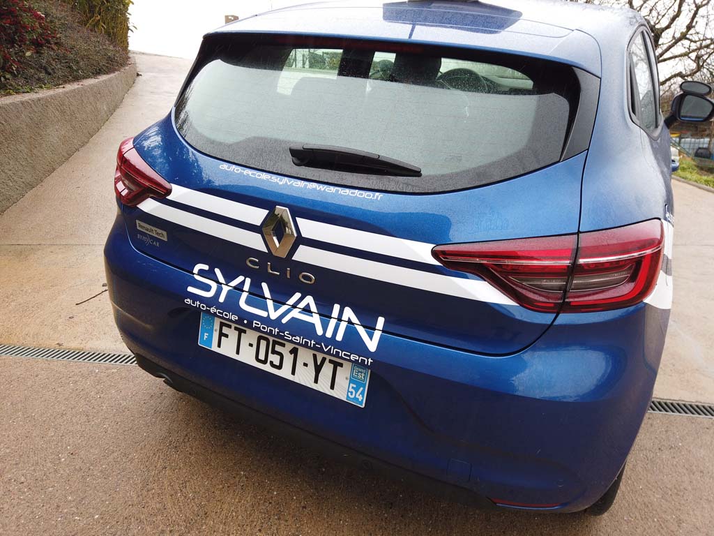 Flocage véhicule auto-école Sylvain à Neuves-Maisons près de Nancy et Toul 54