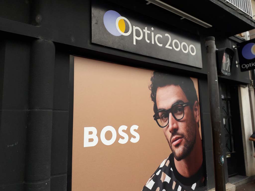 sign'ETIK pose de film adhésif micro perforé pour la communication de vos vitrines commerciales, cabinets et devanture de boutiques et de magasins à Nancy en Lorraine !